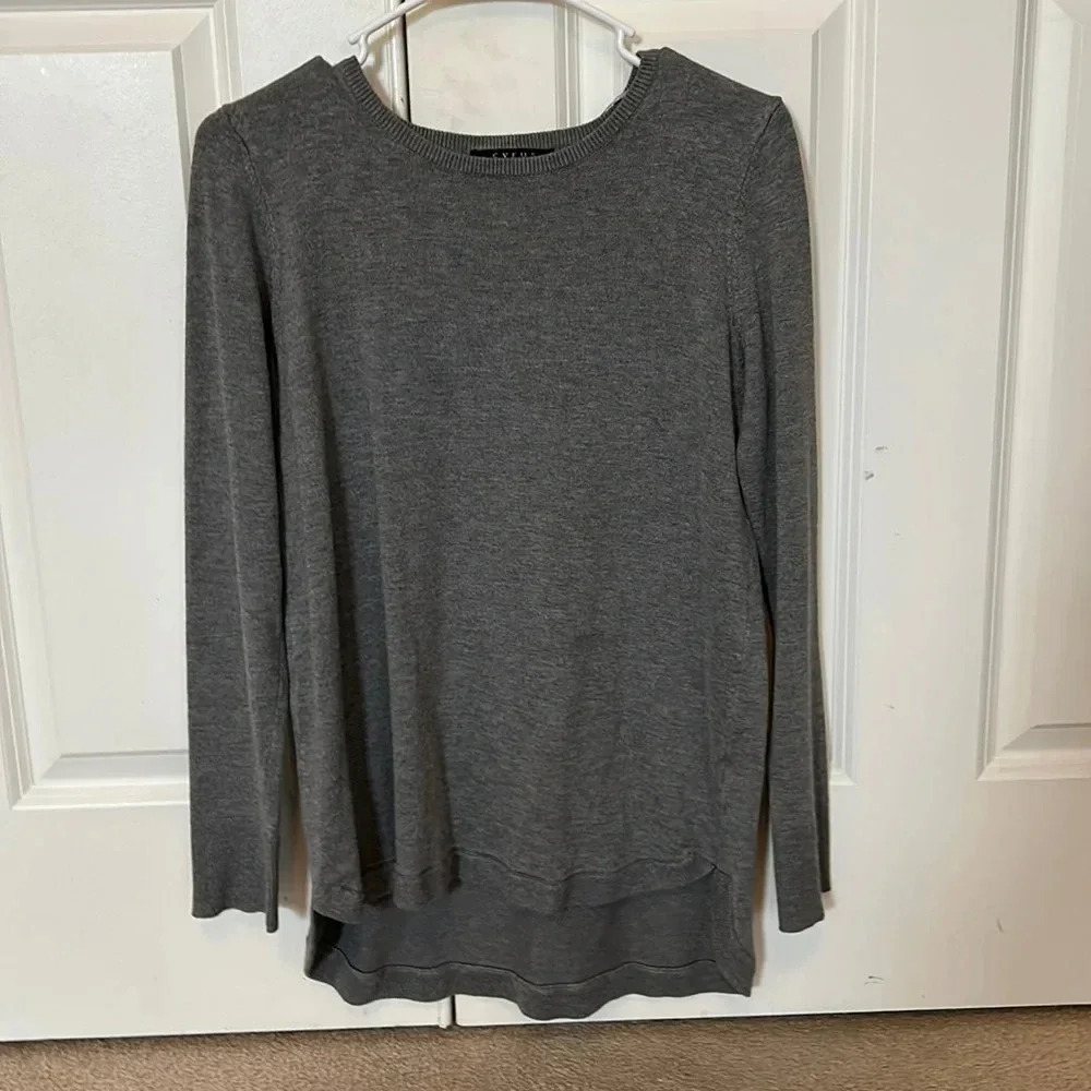 Cyrus gray sweater size small